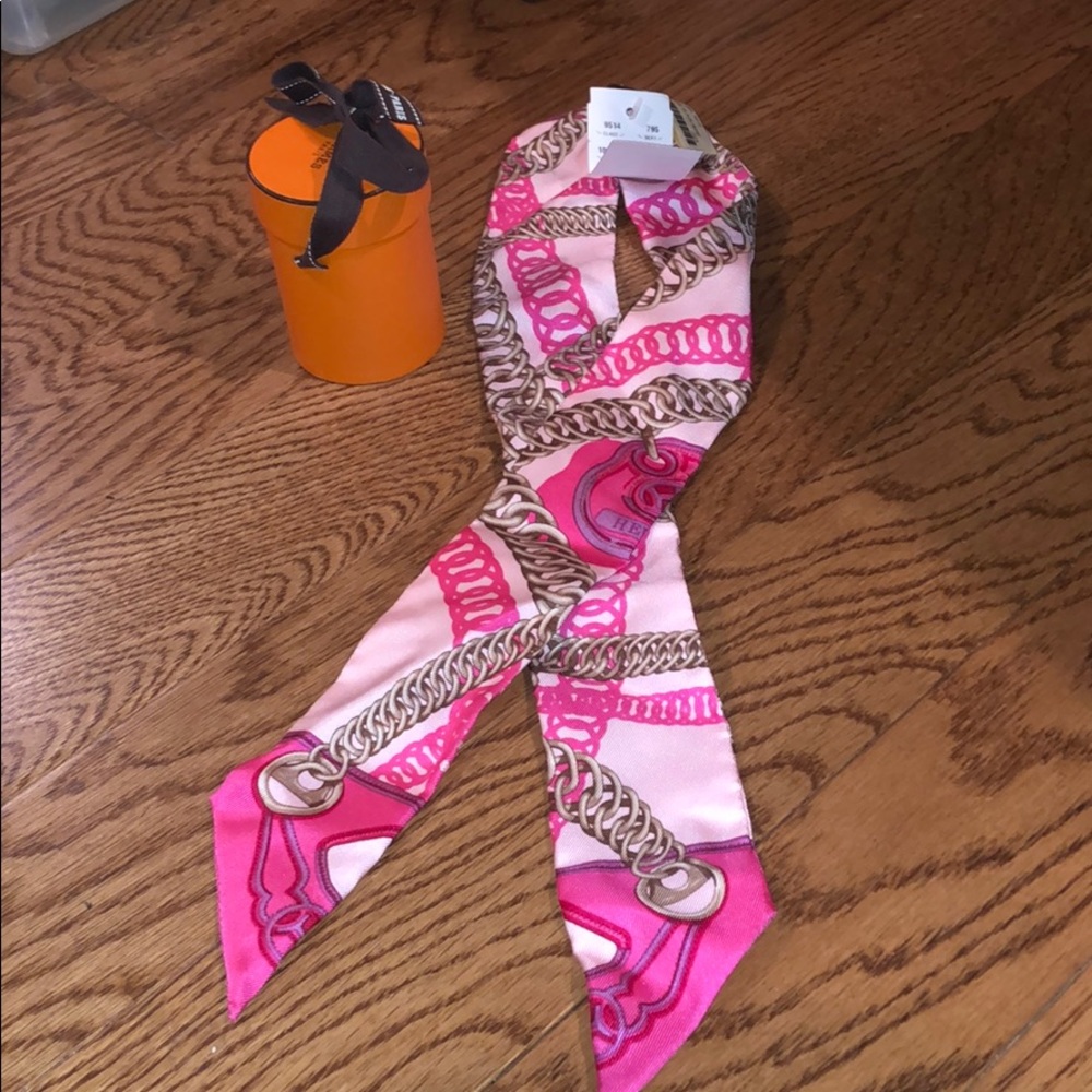 HERMÈS twilly scarf